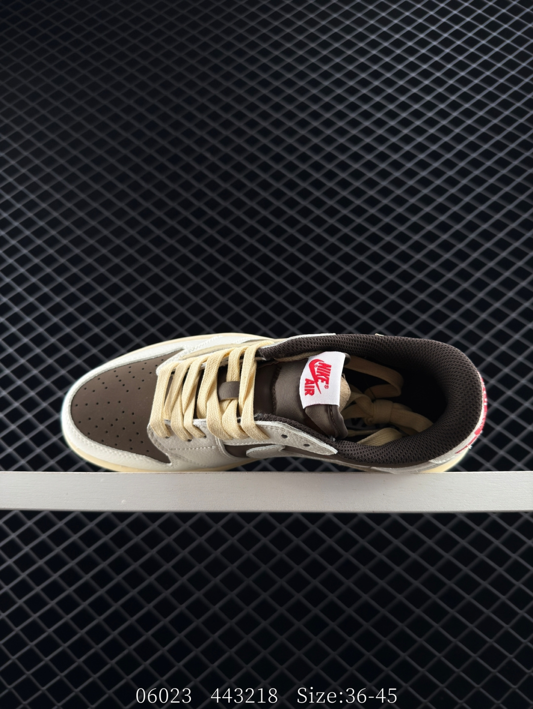 Travis Scott x Air Jordan 1 ” Reverse Mocha “